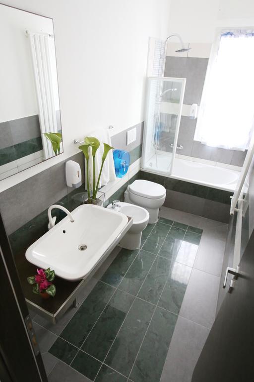 Iris Room Rome Bilik gambar